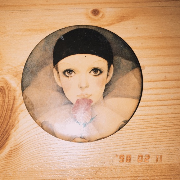 MIRA FUJITA HARLEQUIN PIN - Picture 1 of 2